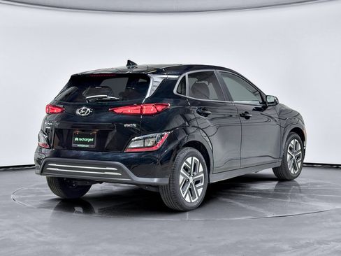 Used 2023 Hyundai Kona SEL FWD image 3