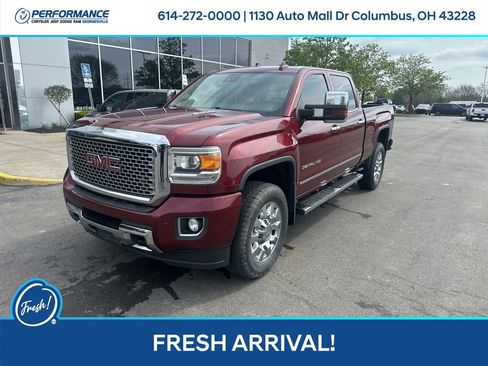 Used 2015 GMC Sierra 2500 Denali w/ Duramax Plus Package image 9