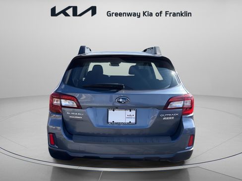 Used 2017 Subaru Outback 2.5i image 6