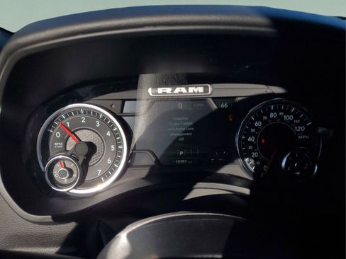 Certified 2025 RAM 1500 Big Horn image 26