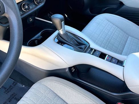 Used 2023 Honda HR-V LX image 17