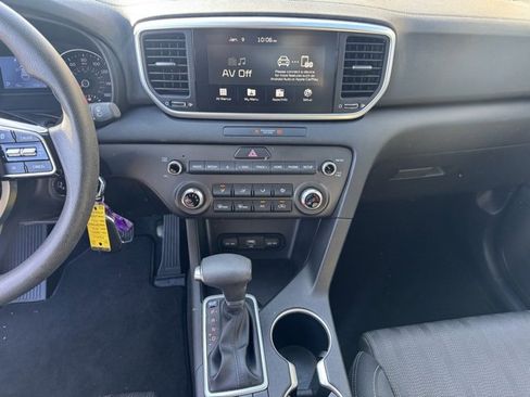 Certified 2022 Kia Sportage LX image 18