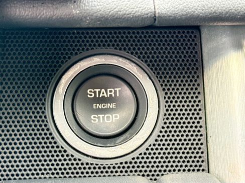 Used 2019 Land Rover Range Rover Long Wheelbase Supercharged image 35