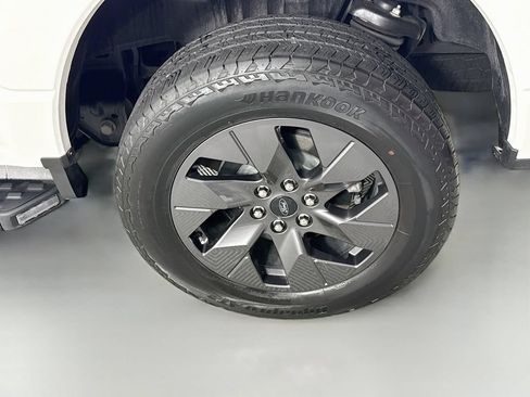 Used 2022 Ford F150 Lightning Lariat AWD/4WD image 29