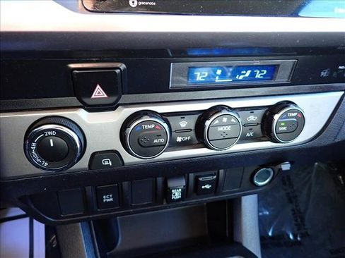 Used 2022 Toyota Tacoma SR5 image 19