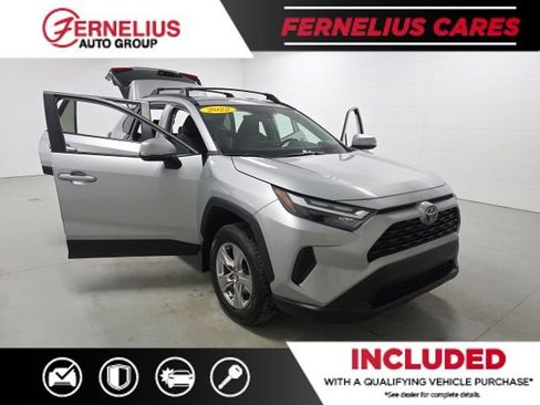 Used 2022 Toyota RAV4 XLE image 8