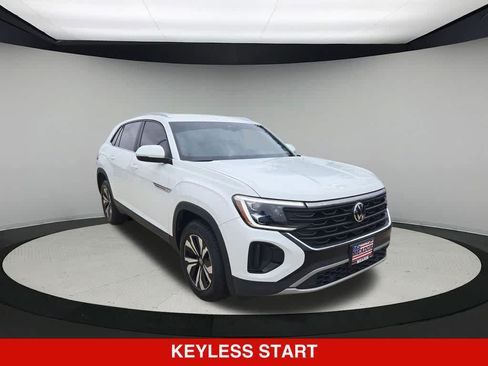 Used 2024 Volkswagen Atlas Cross Sport SE FWD image 8