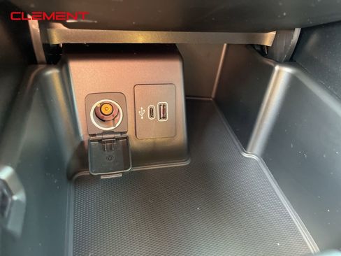 New 2025 Ford Explorer Active w/ Active Comfort Package image 14