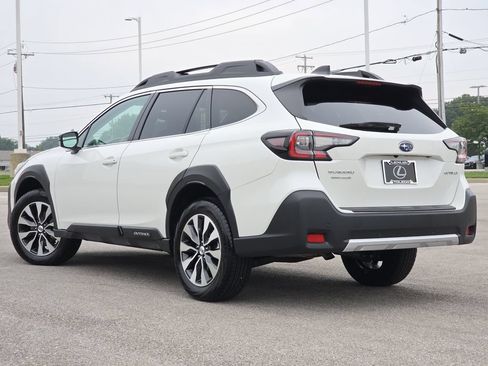 Used 2025 Subaru Outback Limited AWD/4WD image 8