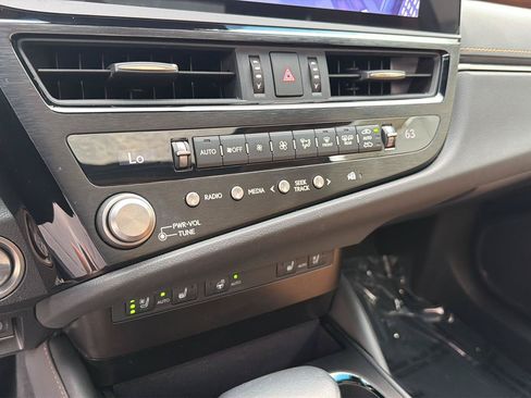 Certified 2023 Lexus ES 350 w/ Premium Package FWD image 26