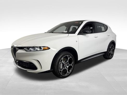 Used 2024 Alfa Romeo Tonale Ti AWD/4WD image 4