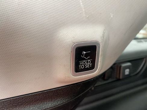 Used 2022 Jeep Grand Cherokee Limited 4xe image 7