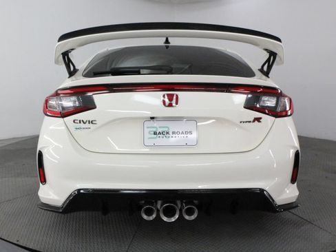 Used 2025 Honda Civic Type R image 9