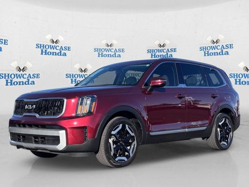 Used 2024 Kia Telluride EX w/ EX Captain's Chair Package FWD image 2