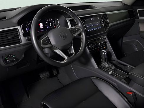 Used 2022 Volkswagen Atlas SE image 16