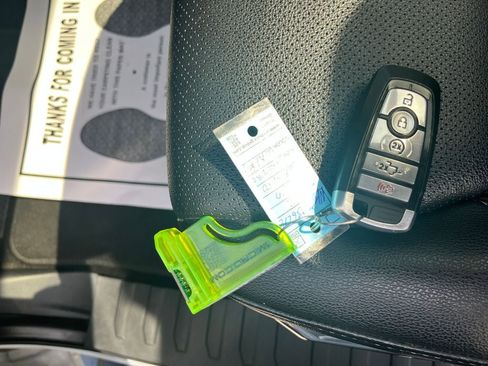 Used 2022 Ford F150 Lariat w/ Equipment Group 502A High image 35