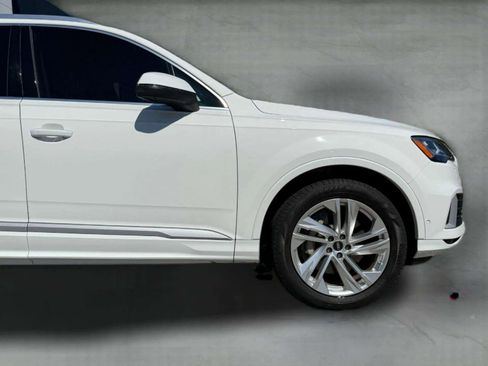 Used 2023 Audi Q7 3.0T Premium Plus AWD/4WD image 9