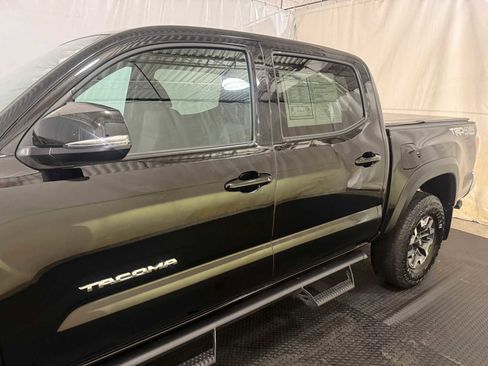 Certified 2023 Toyota Tacoma TRD Off-Road image 7