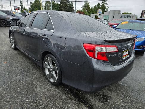 Used 2012 Toyota Camry SE w/ Leather Pkg FWD image 6