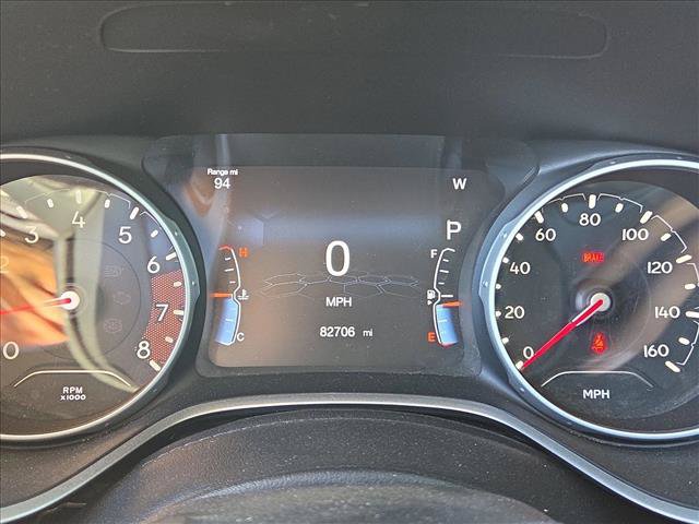 Used 2018 Jeep Compass Latitude w/ Popular Equipment Group FWD image 11