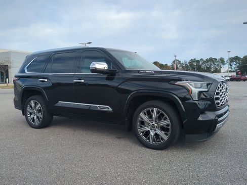 Used 2024 Toyota Sequoia Capstone image 3