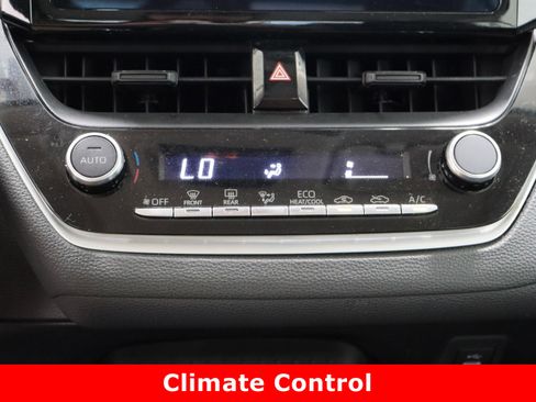 Used 2024 Toyota Corolla LE image 18