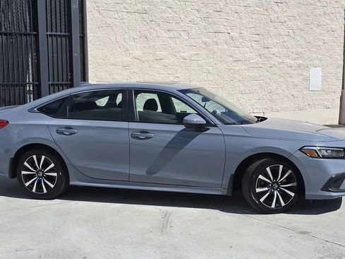 Used 2024 Honda Civic EX image 5