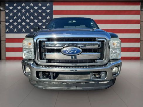 Used 2011 Ford F250 Lariat w/ Lariat Interior Pkg image 5