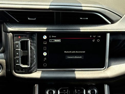Used 2022 GMC Yukon Denali AWD/4WD image 13