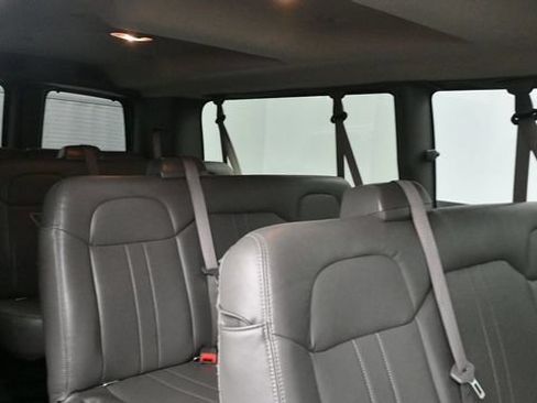 Used 2024 Chevrolet Express 3500 LS RWD image 10