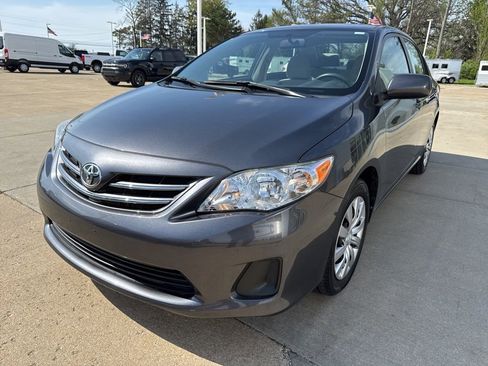 Used 2013 Toyota Corolla LE image 2