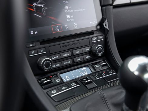 Certified 2018 Porsche 911 GT3 RWD image 38