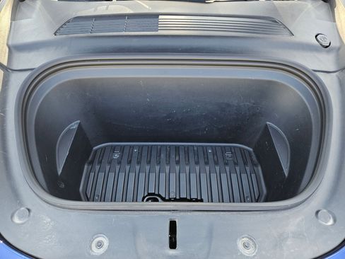 Used 2021 Tesla Model Y Long Range image 30