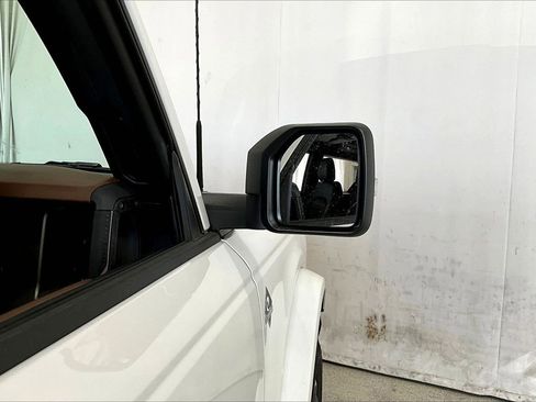 Used 2024 Ford Bronco Outer Banks image 11