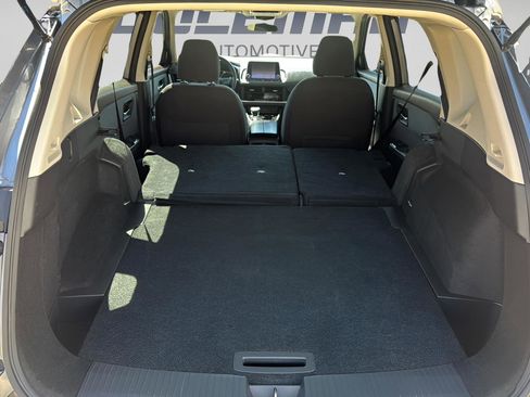 Used 2023 Nissan Rogue SV FWD image 22