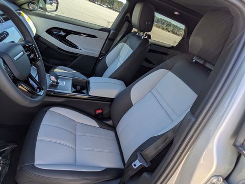 New 2026 Land Rover Range Rover Evoque Dynamic SE AWD/4WD image 19