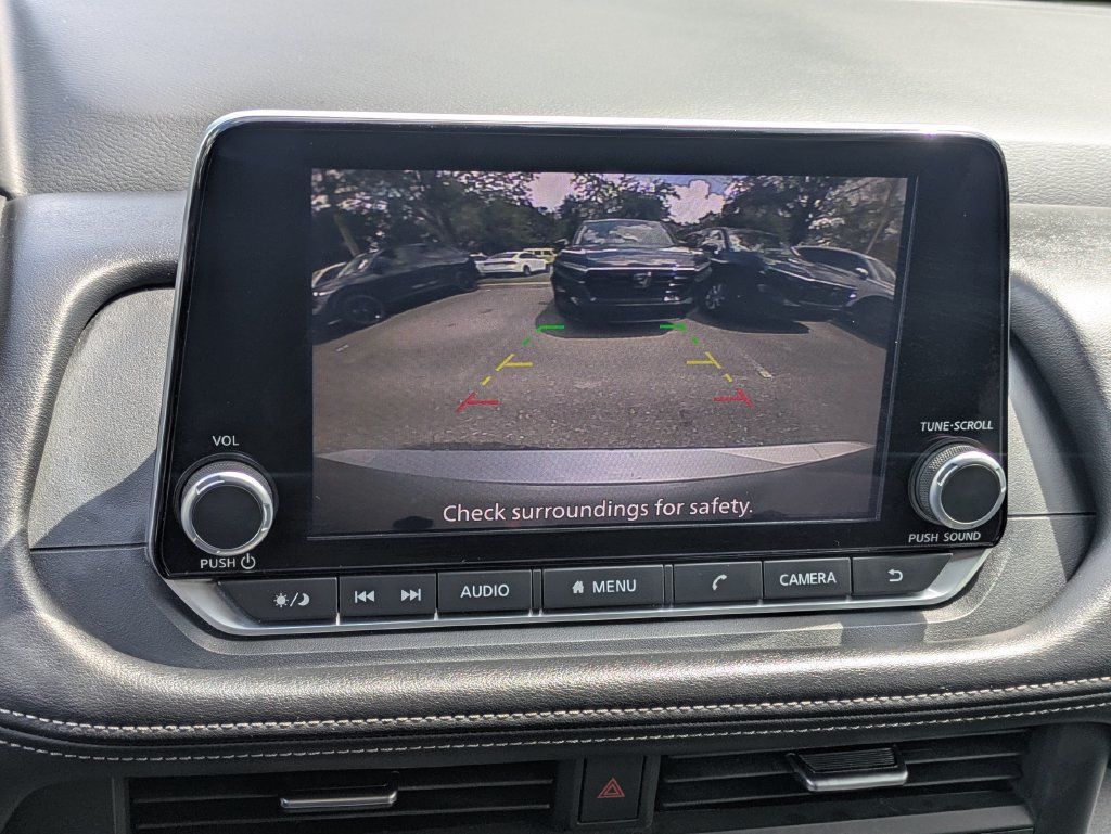 Used 2025 Nissan Rogue SV FWD image 20