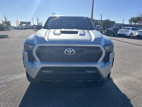 Used 2024 Toyota Tacoma TRD Sport image 9