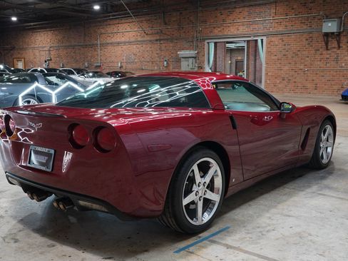 Used 2007 Chevrolet Corvette Coupe w/ Preferred Equipment Group image 16