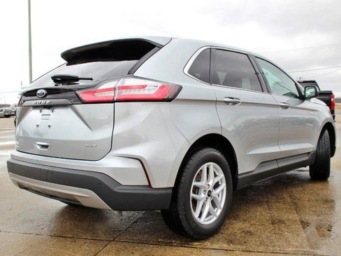 Used 2024 Ford Edge SEL image 4