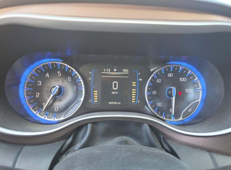 Used 2024 Chrysler Voyager LX FWD image 6