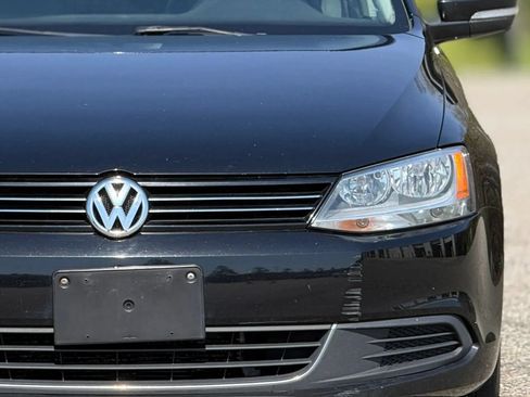 Used 2013 Volkswagen Jetta SE FWD image 12