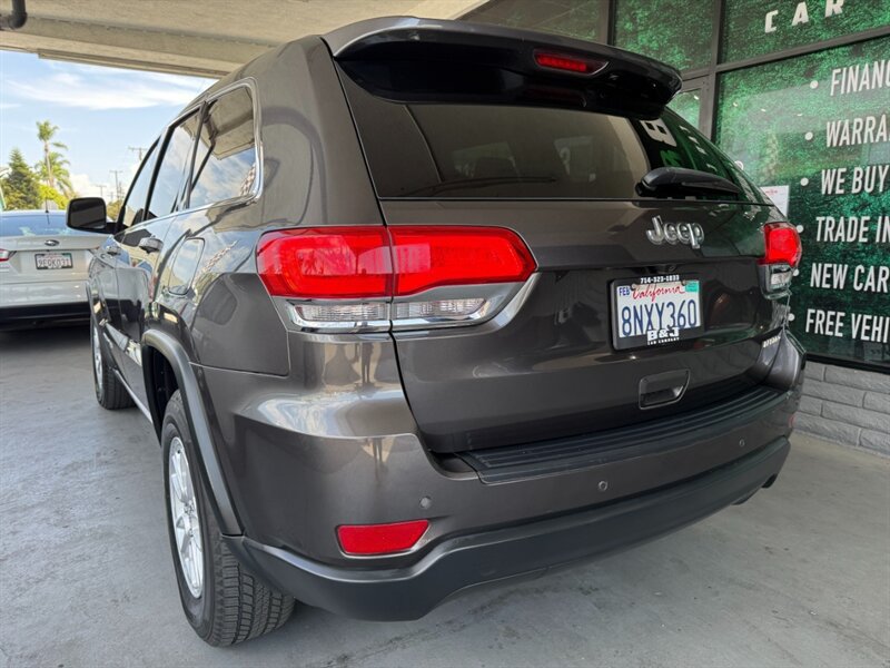 Used 2019 Jeep Grand Cherokee Laredo RWD image 6