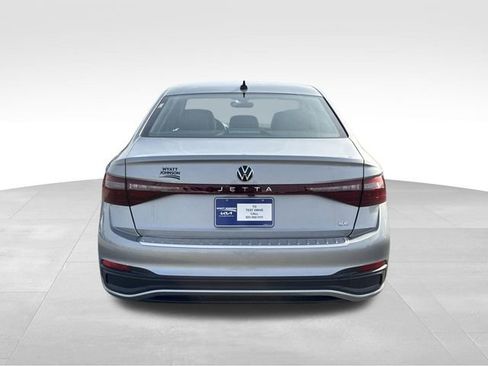 New 2026 Volkswagen Jetta SE FWD image 4