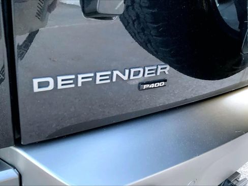 Used 2022 Land Rover Defender 90 X-Dynamic S image 28