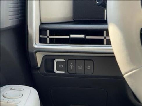 New 2025 Hyundai Santa Fe SE image 31