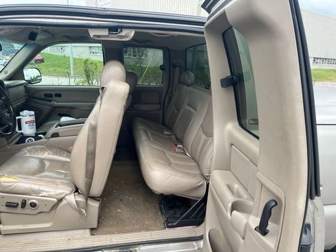 Used 2003 GMC Sierra 1500 SLT w/ SLT Preferred Equipment Group AWD/4WD image 9