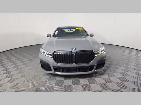 Used 2022 BMW 740i w/ M Sport Package RWD image 50