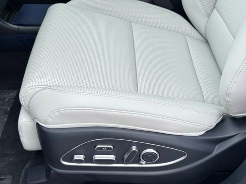 New 2026 Hyundai Palisade Calligraphy AWD/4WD image 13
