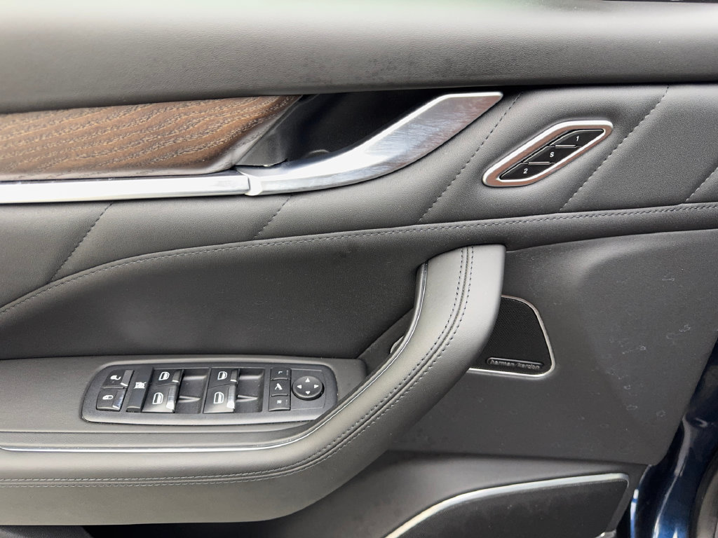 Used 2023 Maserati Levante GT AWD/4WD image 35